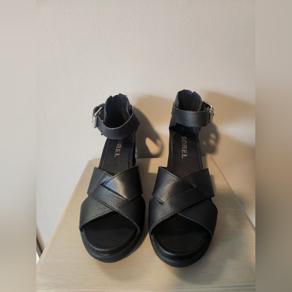 Sorel Joanie II Black Wedge Strappy Sandals Size 9.5
